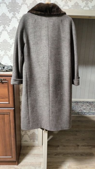 Продам пальто женское