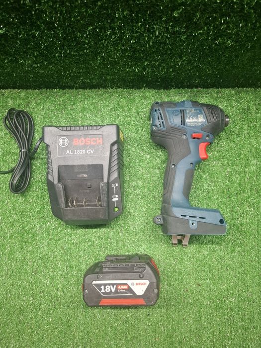 Безчетков импакт на Bosch GDR 18V-200 с 4 ампера батерия и зарядно