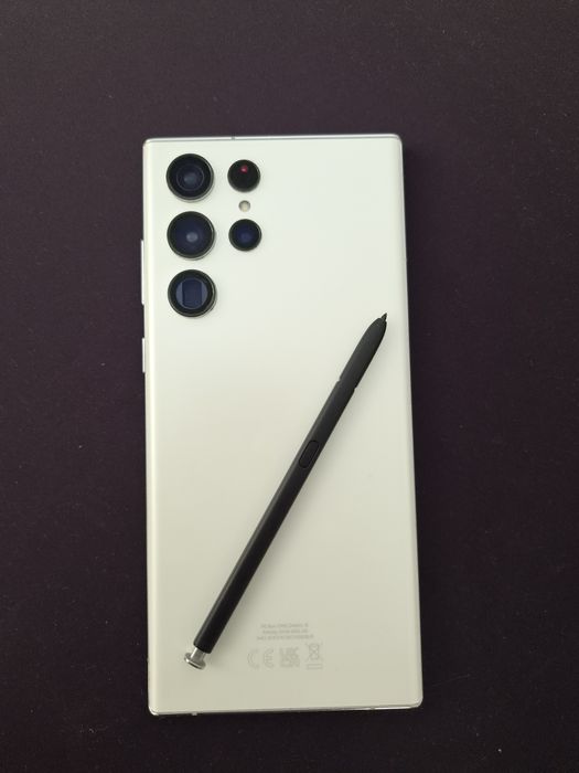 Samsung Galaxy S22 Ultra Alb + S Pen – DEFECT