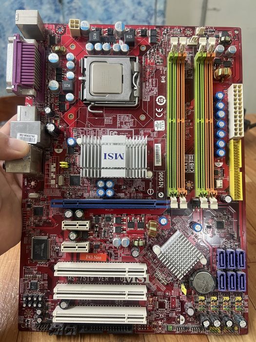 Материнская плата в сборе