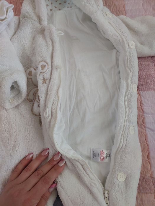 Детские зимние комбинезоны в отличном состоянии.