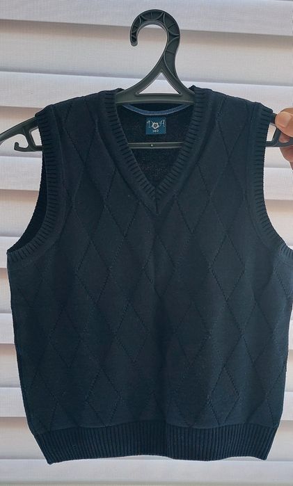 Трикотажный жилет