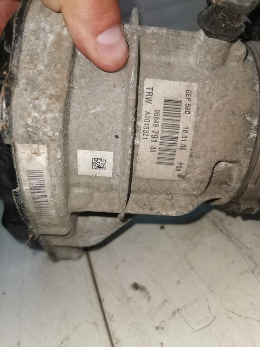 Pompa servo direcție peugeot 308 1.6hdi 250lei