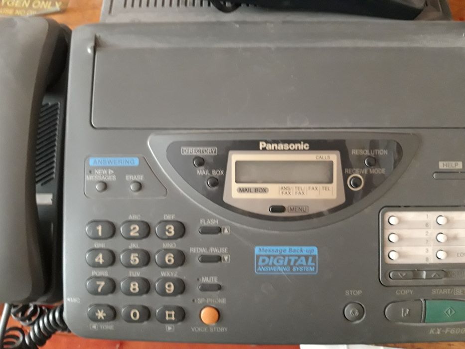 Продавам телефон факс + телефонен секретар