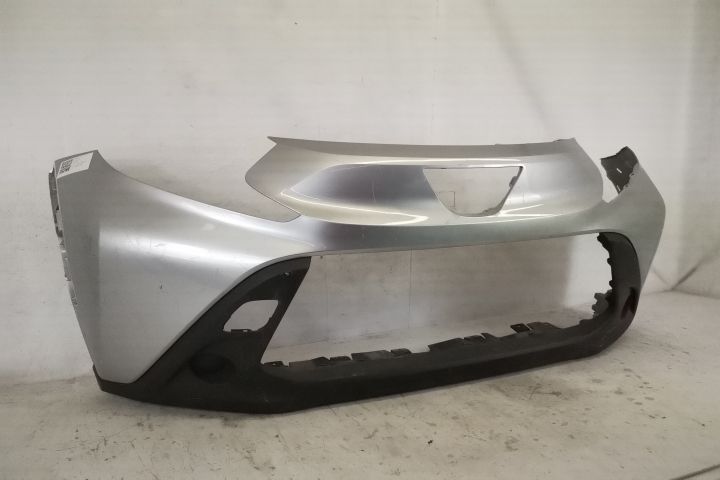 Предна Броня Оригинална С Предна Престилка В Добро Състояние Тойота Ай