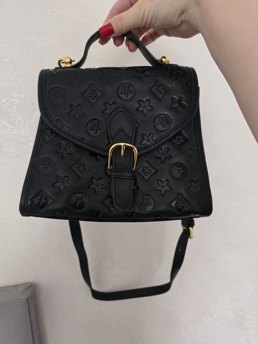 Продам Сумочку коженую