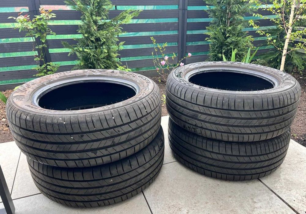 OCAZIE! Set complet anvelope vara KUMHO ECSTA 235/55  R18 100V SUV DOT 5024/ Decembrie 2024 NERULATE