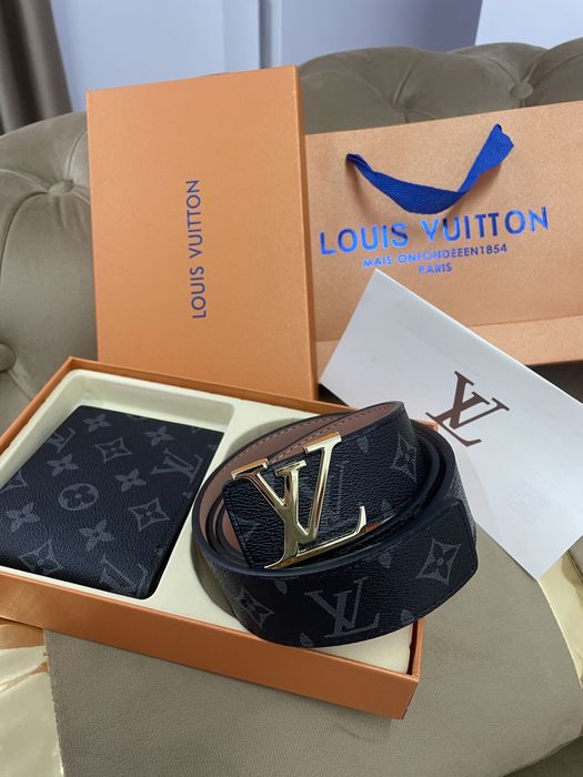 Set curea si portofel Louis Vuitton