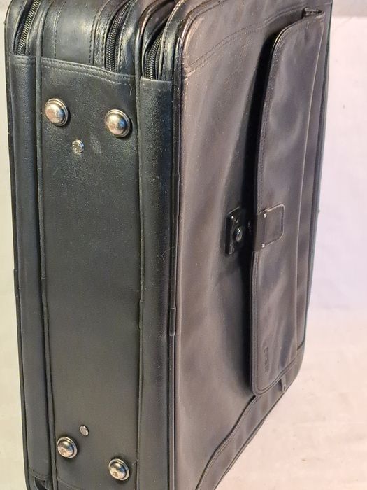 Луксозен кожен бизнес куфар Bree