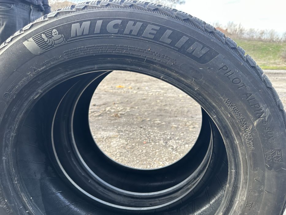 235/55 R18 MICHELIN Зимни