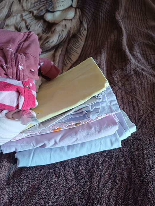 Цял лот с одеяла,чаршафчета и  пеленки