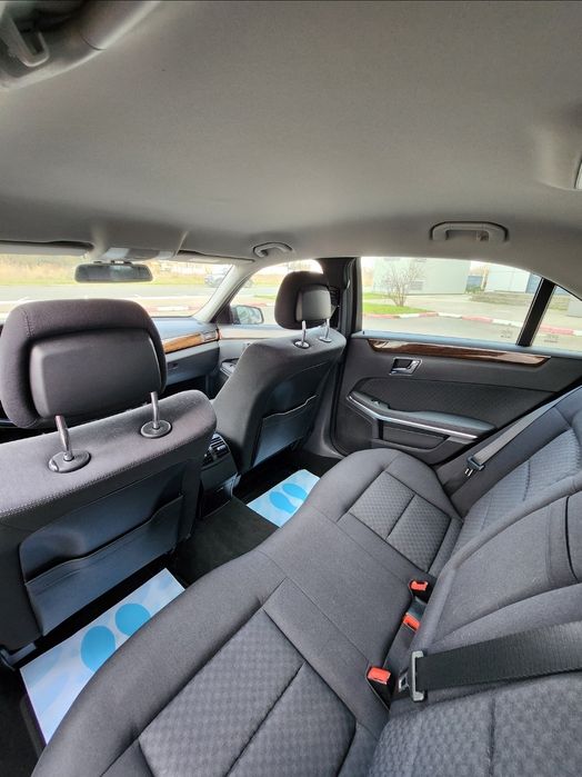 Vand Mercedes E class îngrijit exemplar