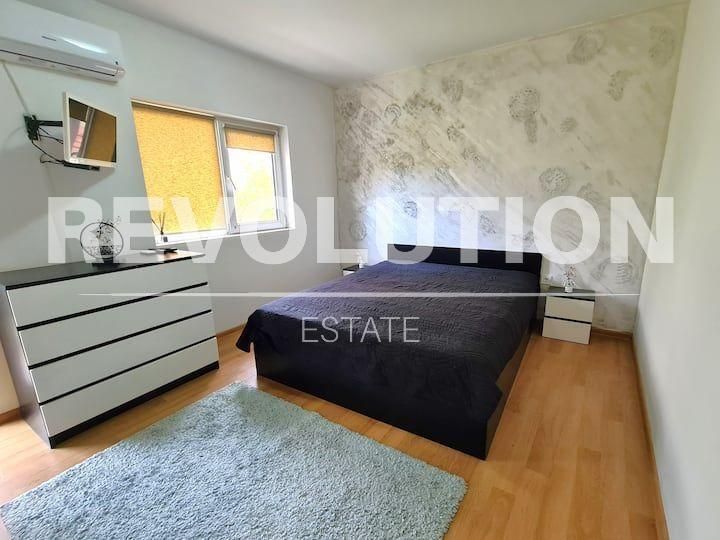 Дава се под наем Двустаен апартамент в Варна, Център - 60 кв.м за 598.23 € - Снимка #3