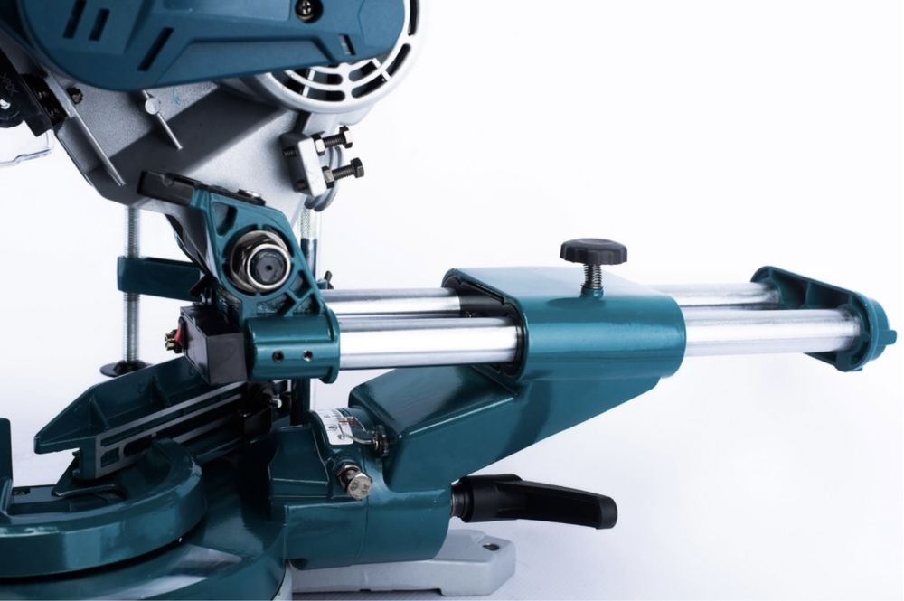 Пила торцовочная ALTECO