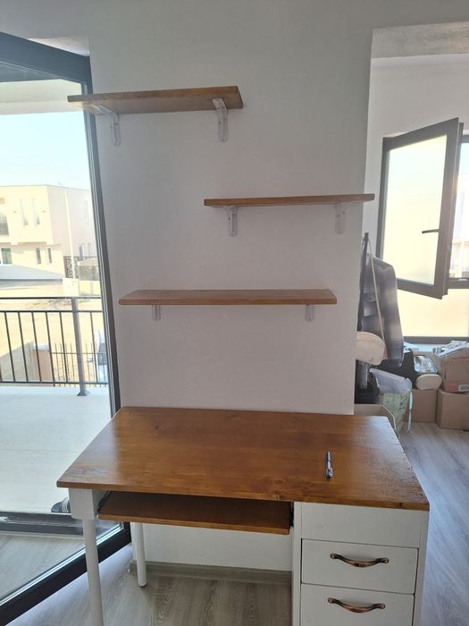 Etajere de dormitor/living din lemn de brad