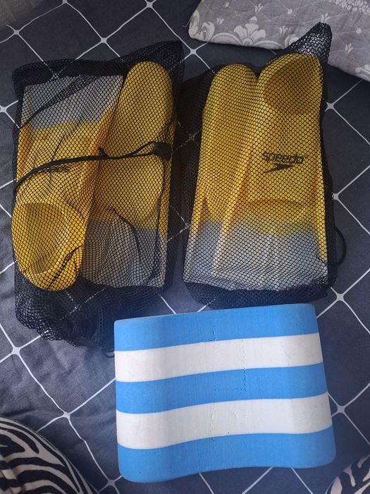 Продаётся ласты размеры30 32