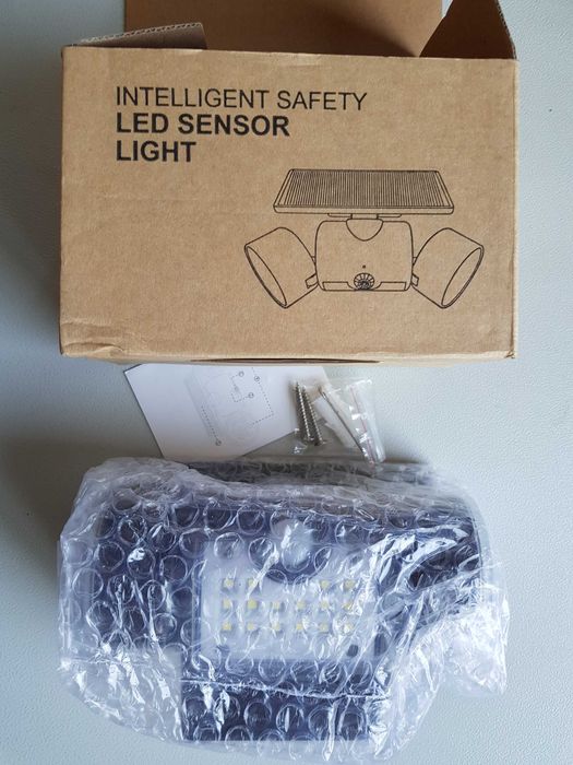 Lampa solara 30 Leduri + senzor miscare. Noua