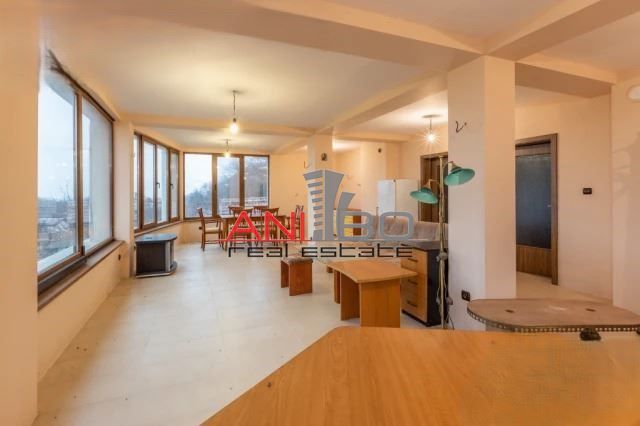 Продава се Къща в к.к. Златни пясъци - 390 кв.м за 483 €/кв.м - Снимка #5