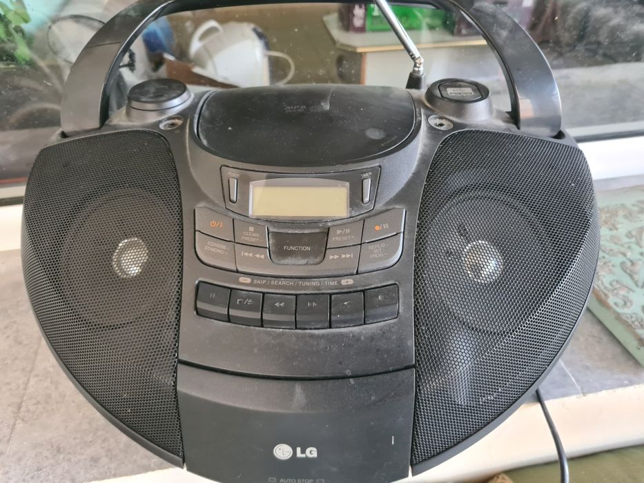 Радио - Касетофон и CD Плейар