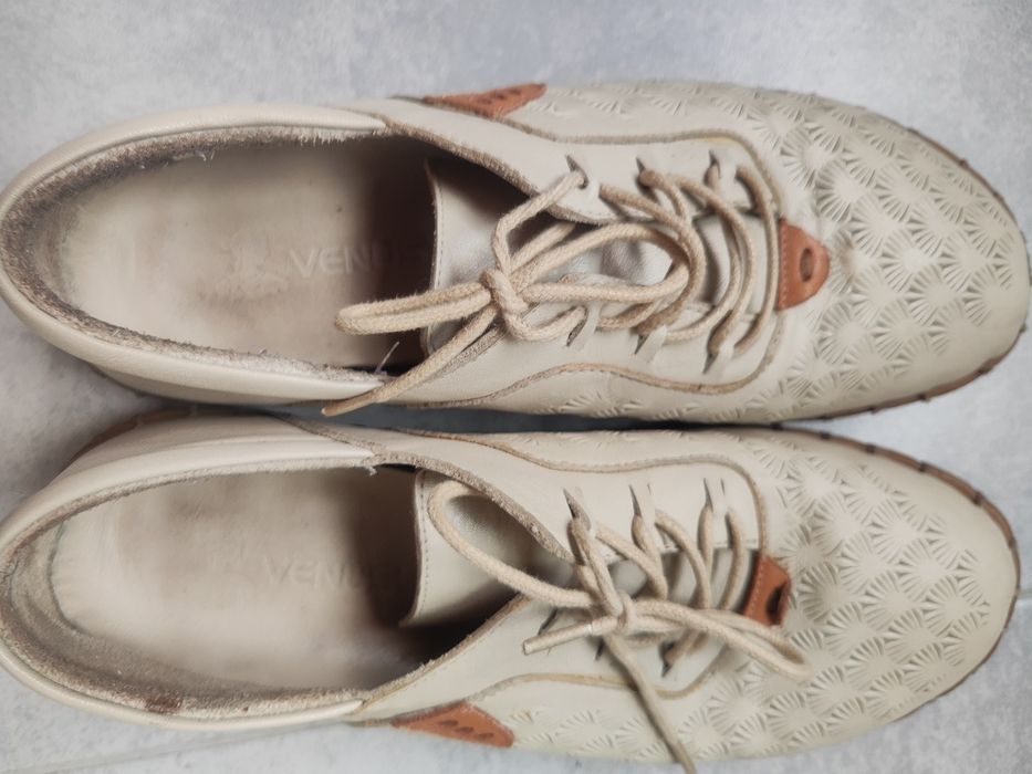 Обувки Venus,39 номер