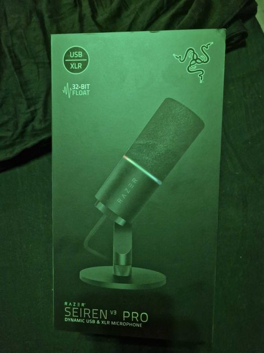vand microfon razer seiren v3 pro