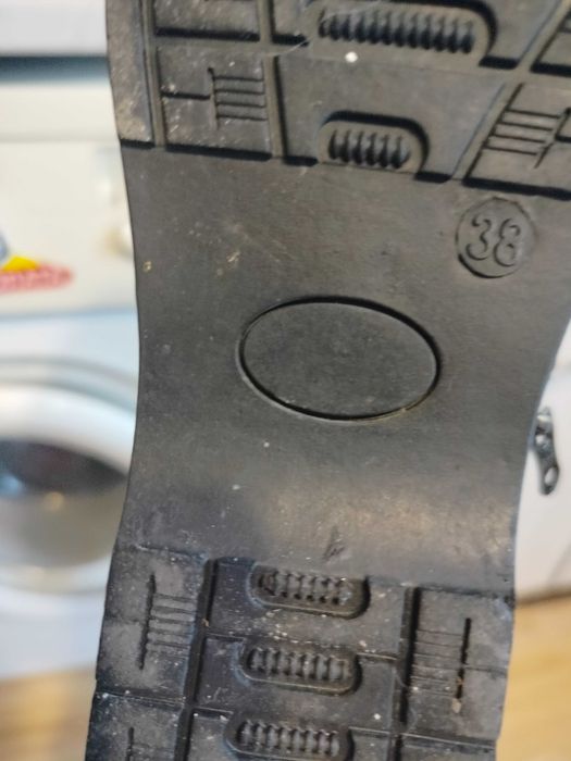 Черни зимни боти