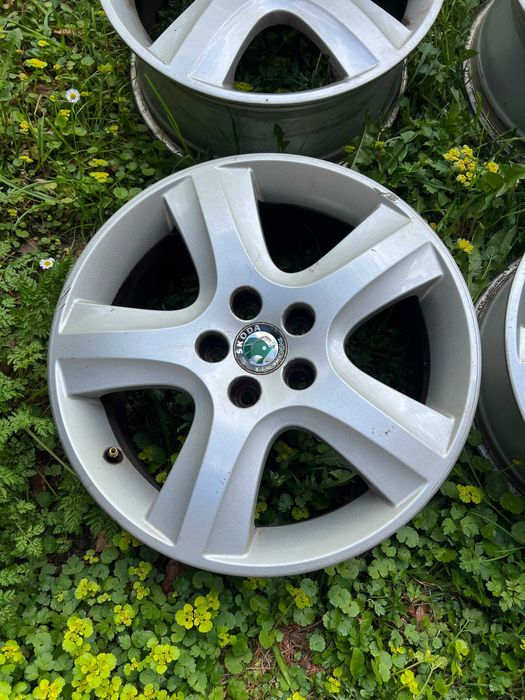 Vand set Jante Aliaj Golf 4/Skoda 6.5J R16 5x100 ET42