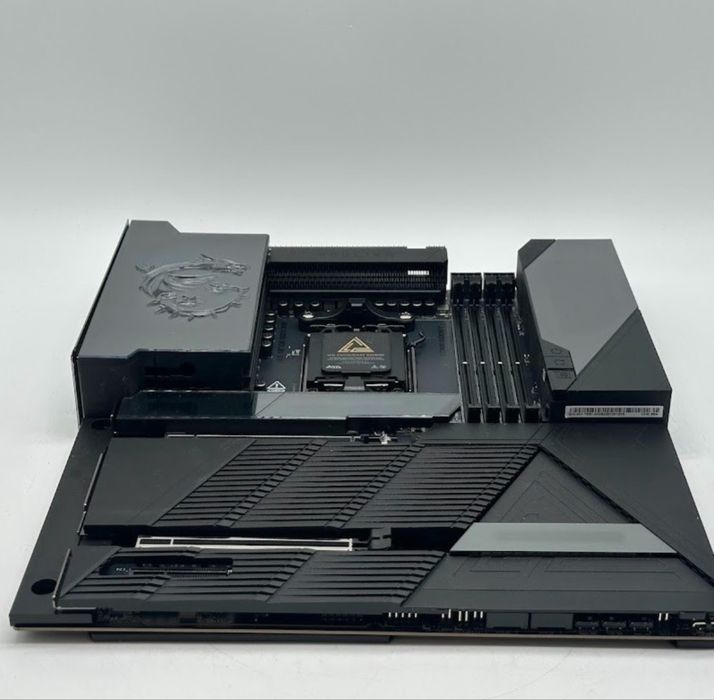 Placa de baza MSI MEG X870E GODLIKE WiFi eATX AM5 Noua