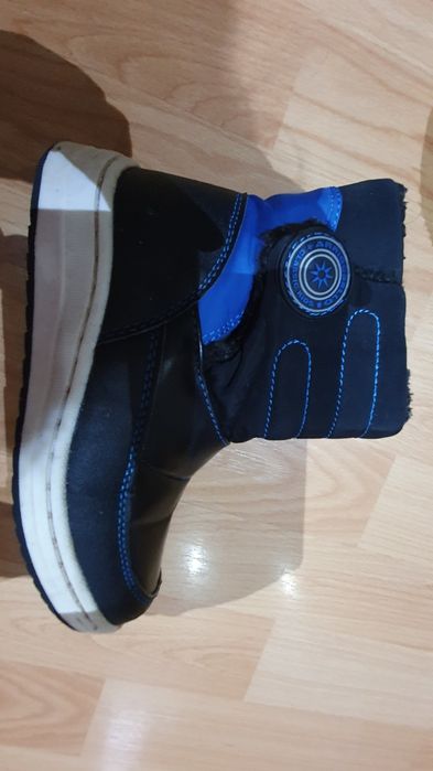 Ghetute baietei marimea 29