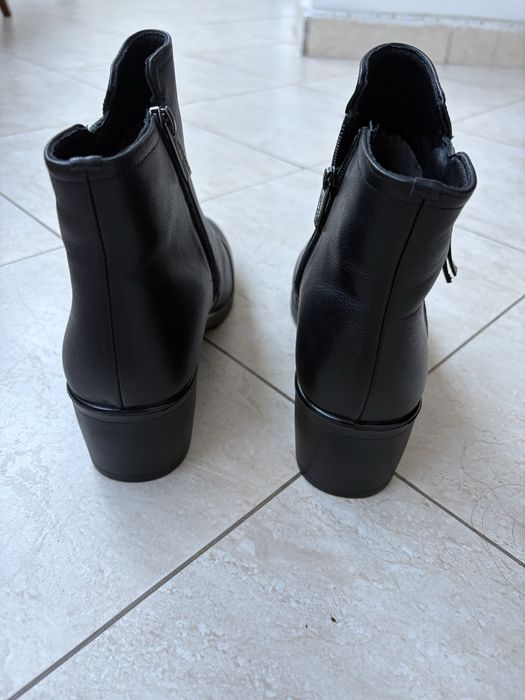 Cizme dama cu toc, piele neagra, marime 41, noi