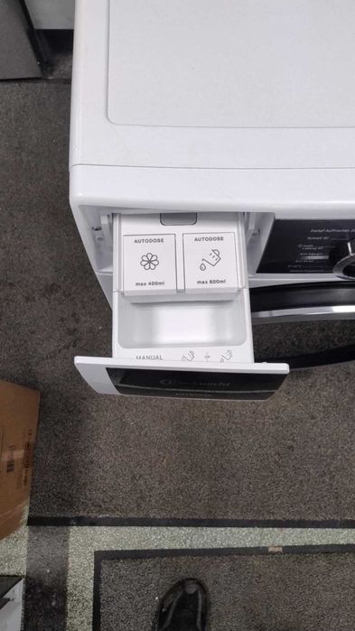 A+++ Пералня машина Bauknecht 9 кг 1400 об/мин AutoDose Steam Refresh