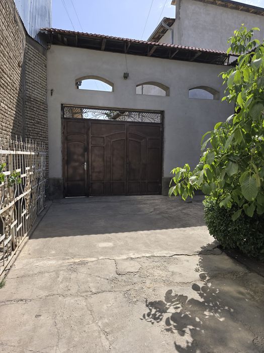 Ховли сотилади Наманган шахрида центра жойлашкан