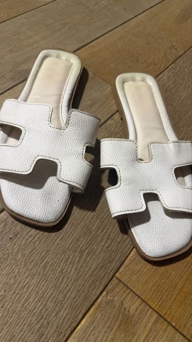 Papuci Hermes nr 39