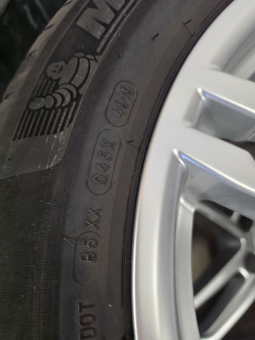 2 бр летни 255/50/19 Michelin