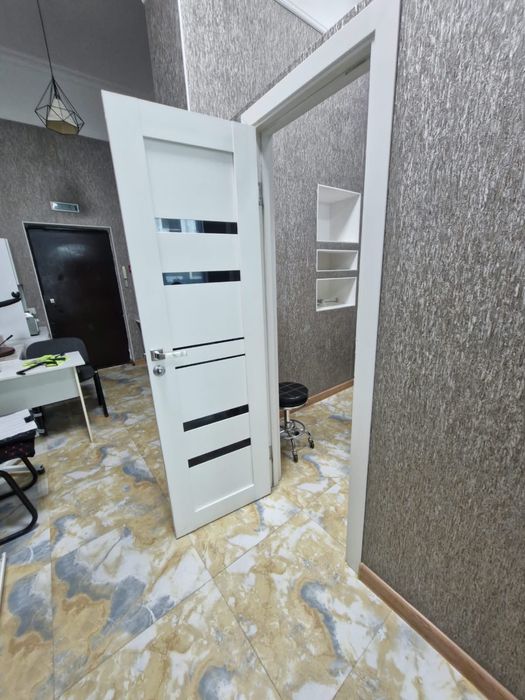 Продам межкомнатую дверь