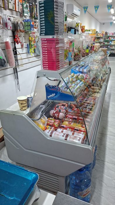 витринный холодильник