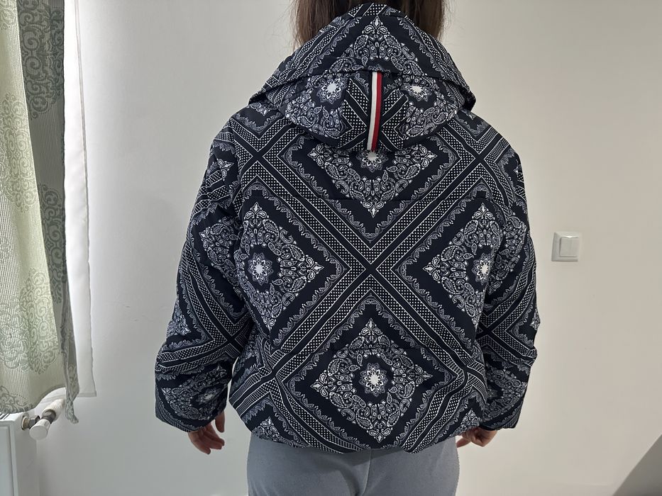 Geaca Tommy Hilfiger Marimea S