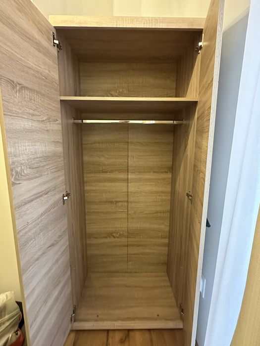 Холна секция с библиотека и гардероб