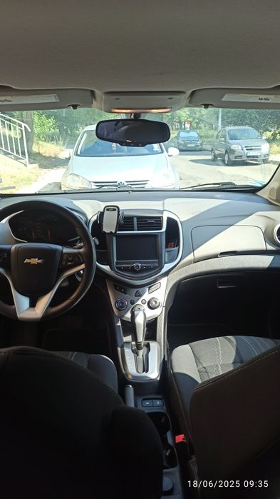 Шевролет Соник 1,8 бензин