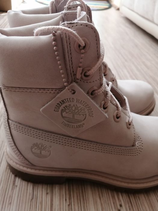 Новые. Женская обувь ботинки.