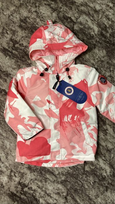 Новые куртки на мальчика и девочку