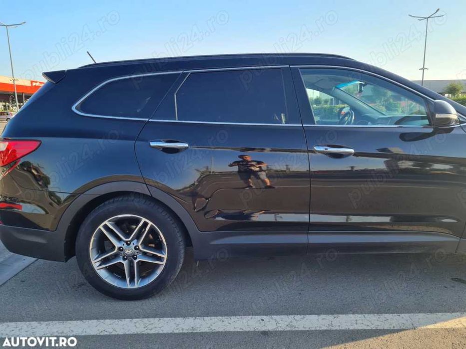 Hyundai Grand Santa Fe