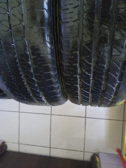 Продам шины б/у не дорого