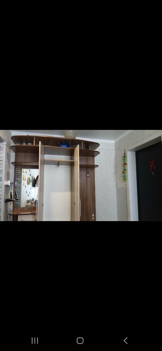 Продаётся прихожая