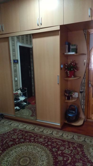 Уй сотилади Яшнобот 40лет 3 квартил 3дом 2 этаж 3хонали ремонт боган