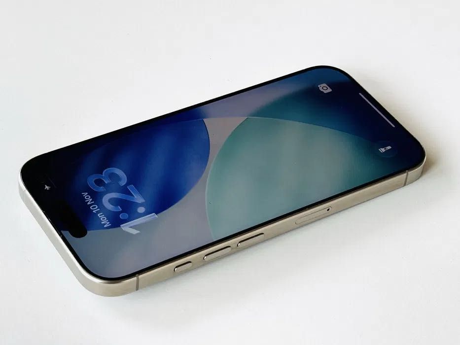 Iphone 16 Pro 128GB Natural Titanium Като нов! Гаранция 6 месеца