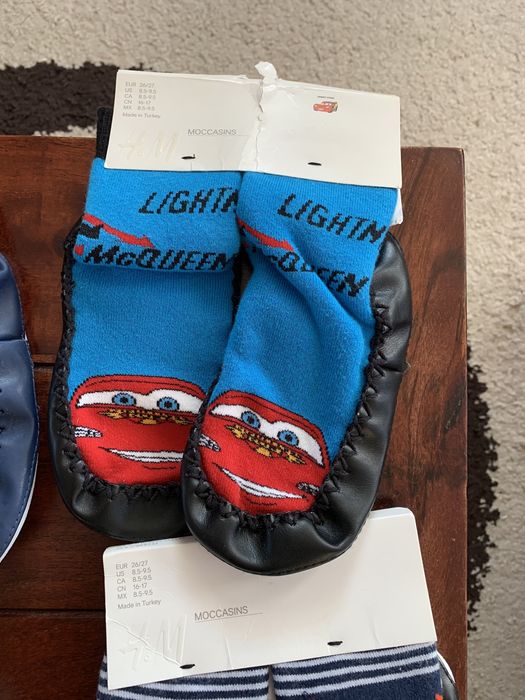 чисто нови кожени пантофки-чорапки