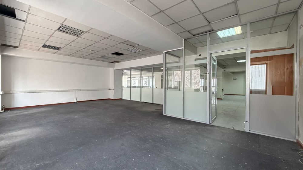 Продаётся коммерческое здание — 911 м²