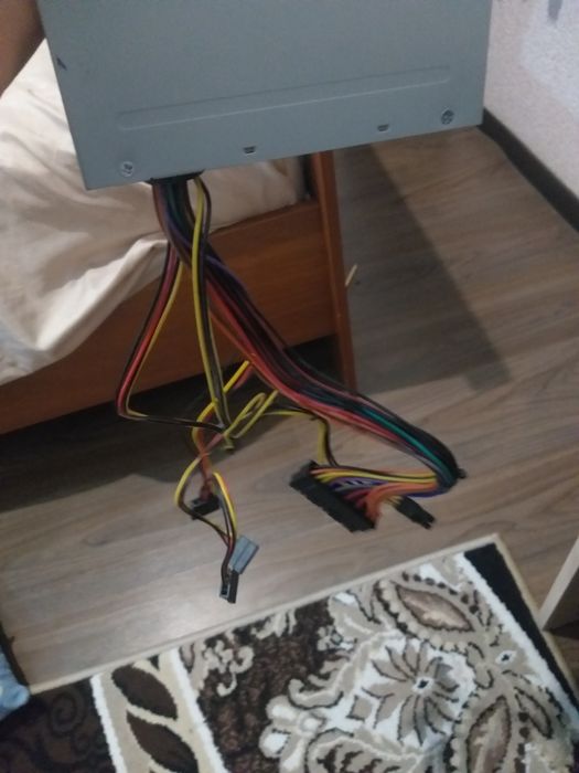 blok pitaniya kompyuter