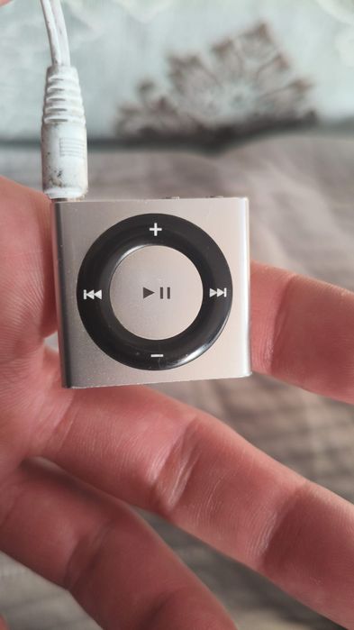 Продам ipod shufle 2 gb